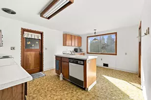 324 18th St NW, Puyallup, WA 98371 - Photo 10