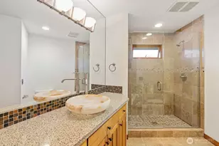 9600 Hilltop Rd, Bellevue, WA 98004 - Photo 24