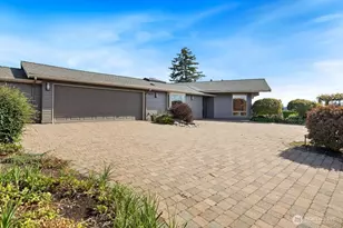 9600 Hilltop Rd, Bellevue, WA 98004 - Photo 4