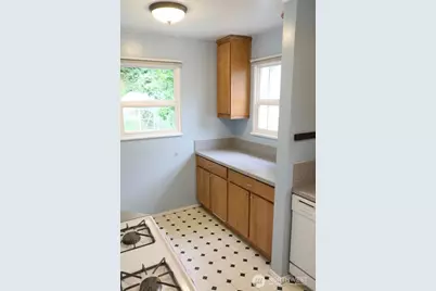 9233 17th Avenue NE, Seattle, WA 98115 - Photo 6