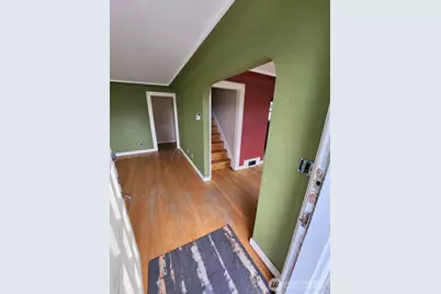 742 N 77th Street, Seattle, WA 98103 - Photo 6