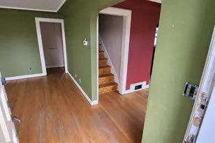 742 N 77th St, Seattle, WA 98103 - Photo 6