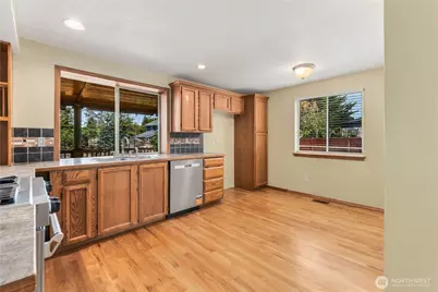 907 130th St E, Tacoma, WA 98445 - Photo 16