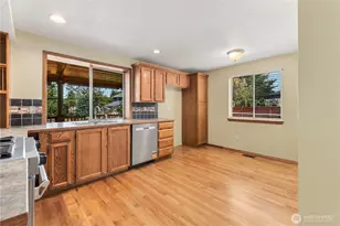 907 130th St E, Tacoma, WA 98445 - Photo 16