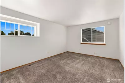 907 130th St E, Tacoma, WA 98445 - Photo 20