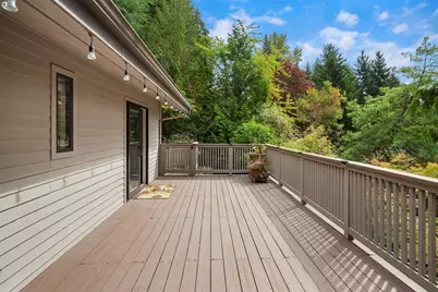 13233 SE 51st Place, Bellevue, WA 98006 - Photo 20