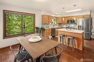 13233 SE 51st Pl, Bellevue, WA 98006 - Photo 18