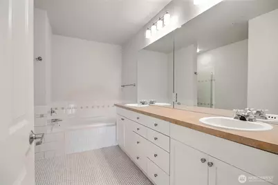 1000 Aurora Avenue N #509, Seattle, WA 98109 - Photo 14