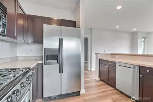 1000 Aurora Ave N, Seattle, WA 98109 - Photo 10