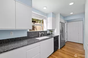 317 27th Ave E, Seattle, WA 98112 - Photo 14