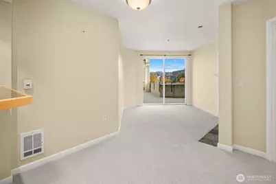 1525 NW 57th Street #211, Seattle, WA 98107 - Photo 2