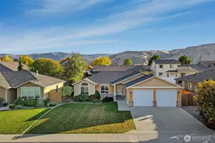 1386 Boulder Loop, East Wenatchee, WA 98802 - Photo 2