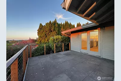 14000 Somerset Blvd SE, Bellevue, WA 98006 - Photo 6