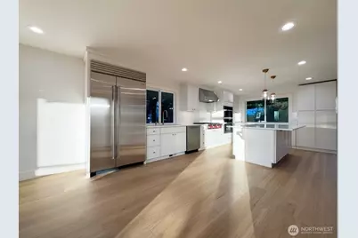 14000 Somerset Blvd SE, Bellevue, WA 98006 - Photo 18