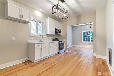 7043 17 Avenue NW, Seattle, WA 98117 - Photo 6