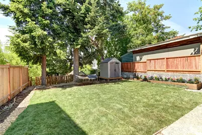 7043 17 Avenue NW, Seattle, WA 98117 - Photo 4