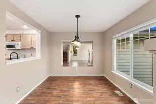 16918 Cobblestone Dr, Lynnwood, WA 98037 - Photo 10