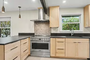 10680 Marine View Dr SW, Seattle, WA 98146 - Photo 6