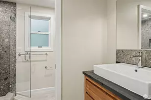10680 Marine View Dr SW, Seattle, WA 98146 - Photo 20