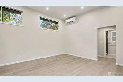 10680 Marine View Drive SW, Seattle, WA 98146 - Photo 18