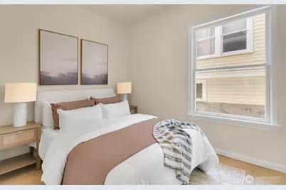 940 N 76th Street, Seattle, WA 98103 - Photo 18
