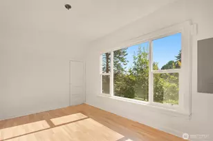 940 N 76th St, Seattle, WA 98103 - Photo 20