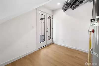 2652 B NW 95th Street, Seattle, WA 98117 - Photo 14