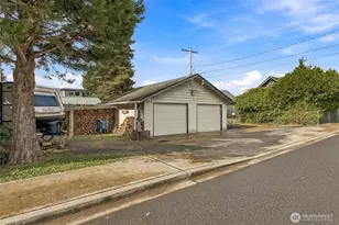 300 Standford Ave, Carbonado, WA 98323 - Photo 30