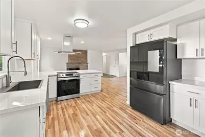 11018 27th Avenue NE, Seattle, WA 98125 - Photo 10