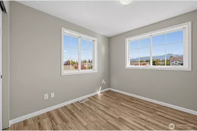 225 Brittany Street, Mount Vernon, WA 98274 - Photo 28