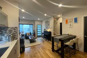 8527 Interlake Ave N, Seattle, WA 98103 - Photo 4