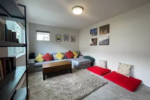 8527 Interlake Ave N, Seattle, WA 98103 - Photo 20