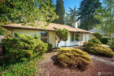 15326 Stone Ave N, Shoreline, WA 98133 - Photo 2