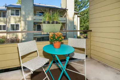 455 Newport Way NW #103, Issaquah, WA 98027 - Photo 14