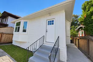 909 23rd Ave, Seattle, WA 98122 - Photo 1