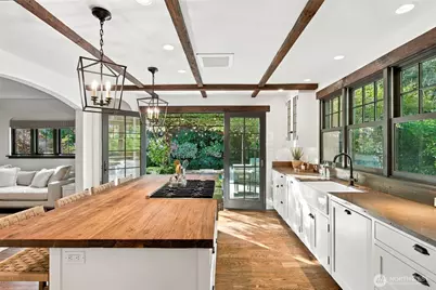 1905 33rd Avenue S, Seattle, WA 98144 - Photo 14