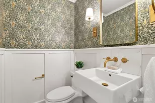 1905 33rd Ave S, Seattle, WA 98144 - Photo 8
