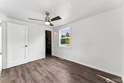 1121 S National Avenue, Bremerton, WA 98312 - Photo 14