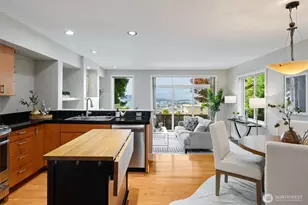 212 N 45th St, Seattle, WA 98103 - Photo 2