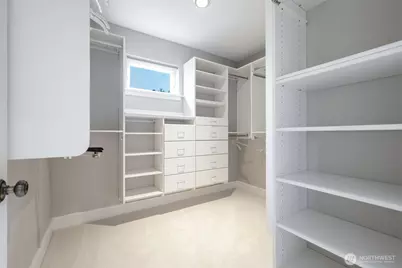 212 N 45th Street, Seattle, WA 98103 - Photo 10
