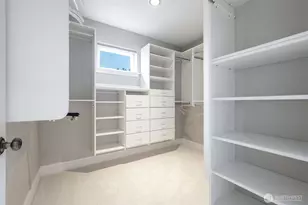 212 N 45th St, Seattle, WA 98103 - Photo 10