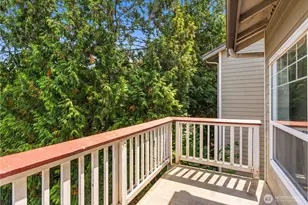 18501 SE Newport Way, Issaquah, WA 98027 - Photo 10