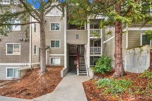 18501 SE Newport Way, Issaquah, WA 98027 - Photo 2