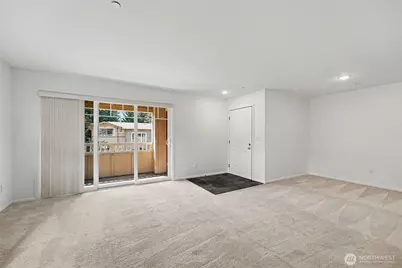 11312 124th Avenue NE #302, Kirkland, WA 98033 - Photo 4