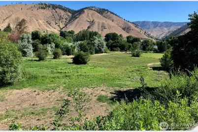 613 Pioneer Avenue, Cashmere, WA 98815 - Photo 2