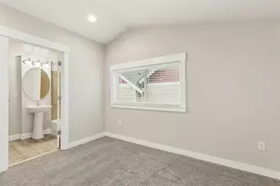 5943 36th Ave S, Seattle, WA 98118 - Photo 18