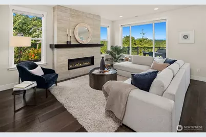 13024 137th Drive NE, Kirkland, WA 98034 - Photo 4