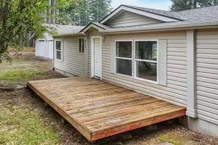 927 N Tipsoo Loop, Rainier, WA 98576 - Photo 2
