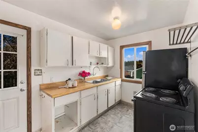 3016 SW Roxbury Street, Seattle, WA 98126 - Photo 8