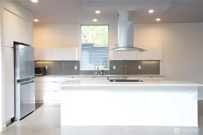 9109 Cyrus Avenue NW, Seattle, WA 98117 - Photo 6